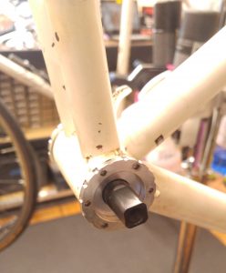 How To Remove A Stuck Bottom Bracket Fixed Cup - Another